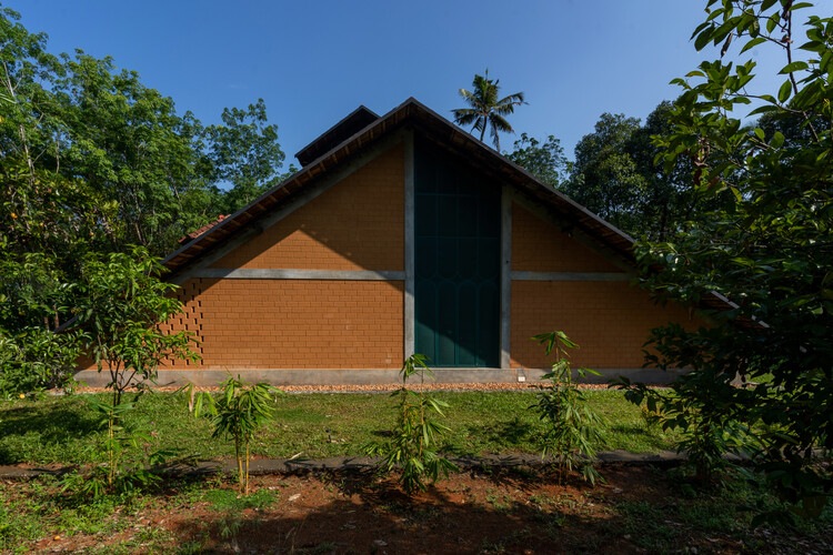 The Ethereal Whisper House / Project 51 A (h) - Exterior Photography