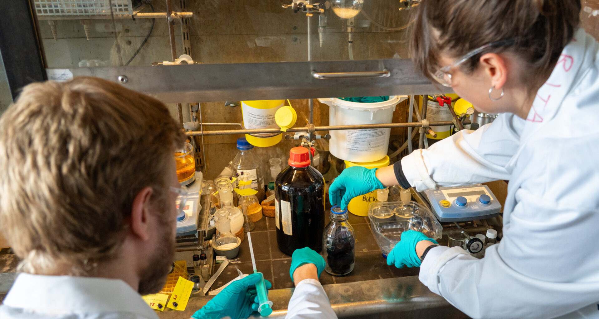 Scientists transform plastic waste into efficient CO₂ capture materials