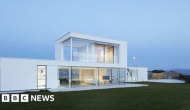 Grand Designs' house faces 'threat' after landslip at Criccieth