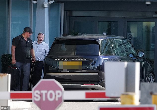 W8media.NO CREDITW8media Prince Harry Security Heathrow airport.Prince Harry lands at the Windsor suite today and driven away in a Range Rover .08/09/2025.