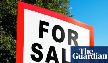 Developer wants 63% of retirement flat sale price | Property