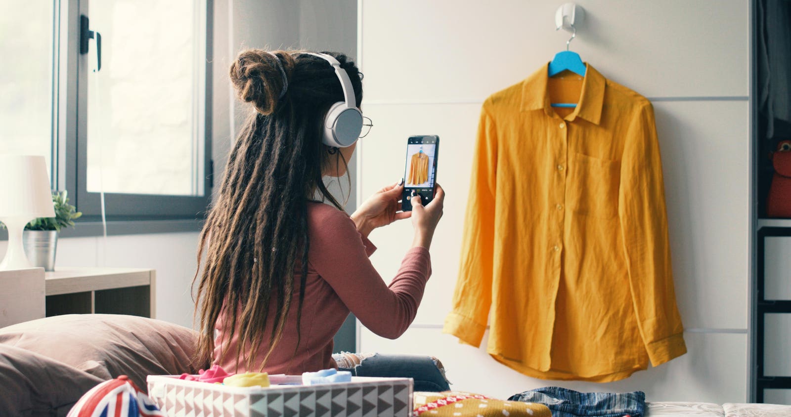 3 Side Hustles To Make $2,000/Month From Home In 2025