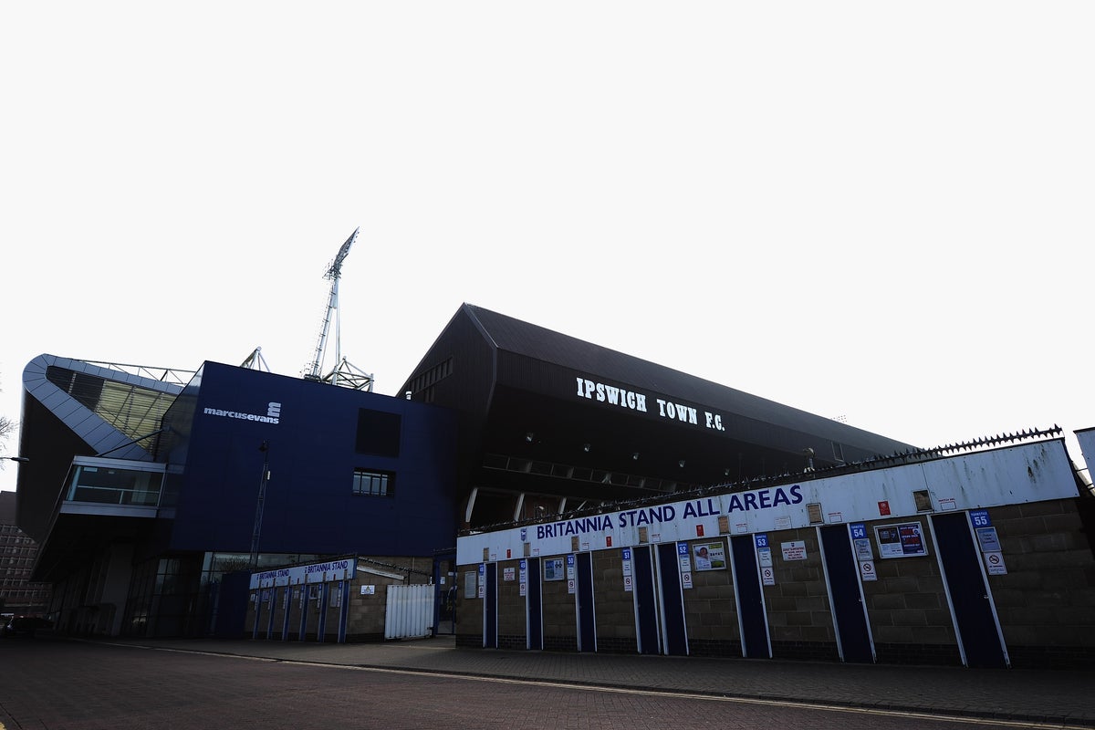 Ipswich Town vs Sheffield United LIVE: Championship team news and latest build-up