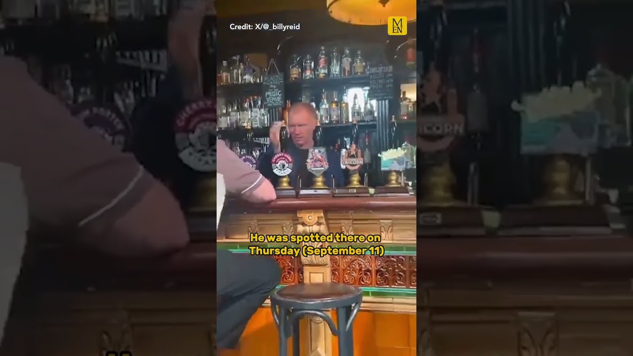Paul Scholes pouring pints in a Manchester bar