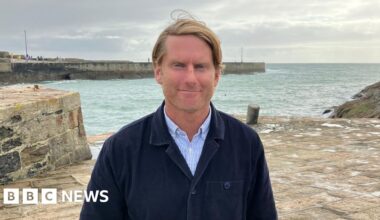 Cornish fishermen discuss fears over trawling ban proposals