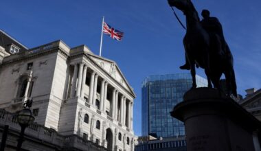 Bank of England likely to slow bond-selling pace amid market volatility