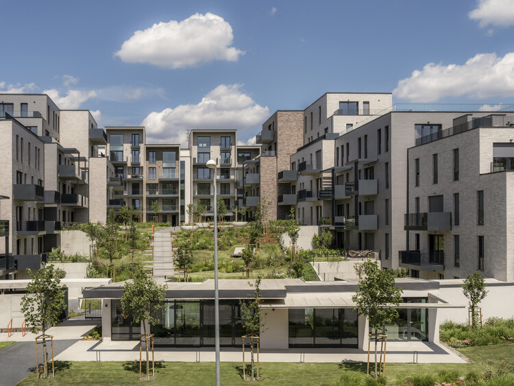 Lake 11 Home & Park / Coldefy - Image 2 of 29