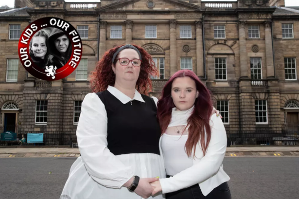 Youth violence campaigners Vicky and Kaylynn Donald outside Bute House in Edinburgh