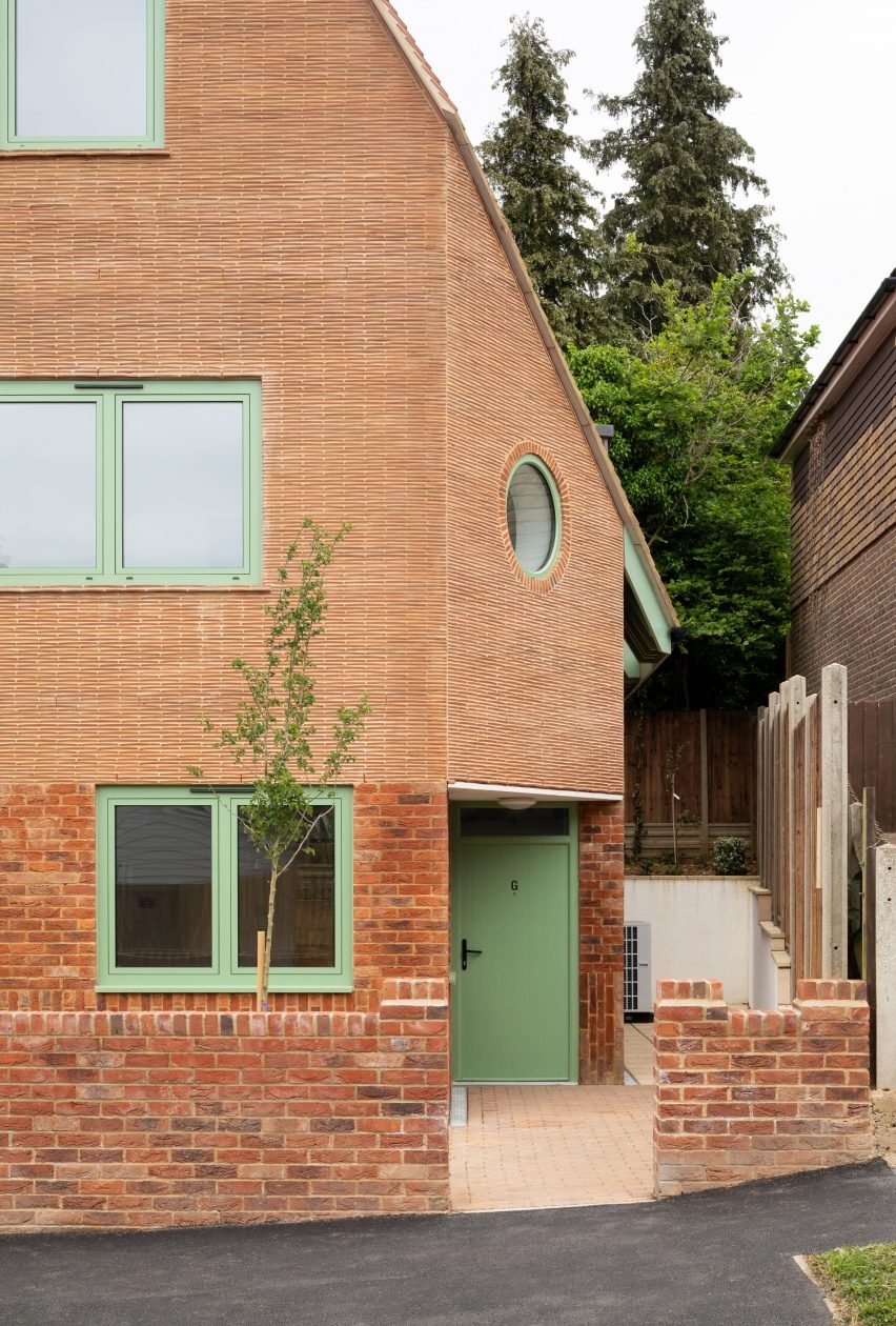 158 Purley Downs Road housing by Harp and Harp