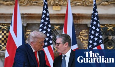 Trump turns fire on Putin and lauds UK in press conference with Starmer | Donald Trump