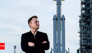 Elon Musk’s SpaceX has a '$17 billion plan’ for people who like to go trekking