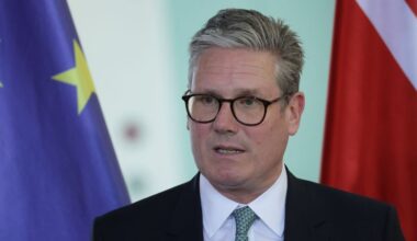 Keir Starmer under pressure to rejoin EU as Lord Kinnock leads anti-Brexit revolt