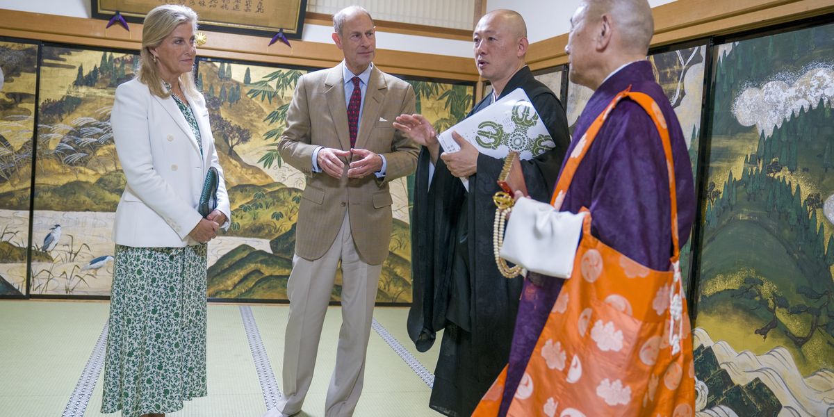 Duchess of Edinburgh and Prince Edward go barefoot in respectful nod to ancient tradition