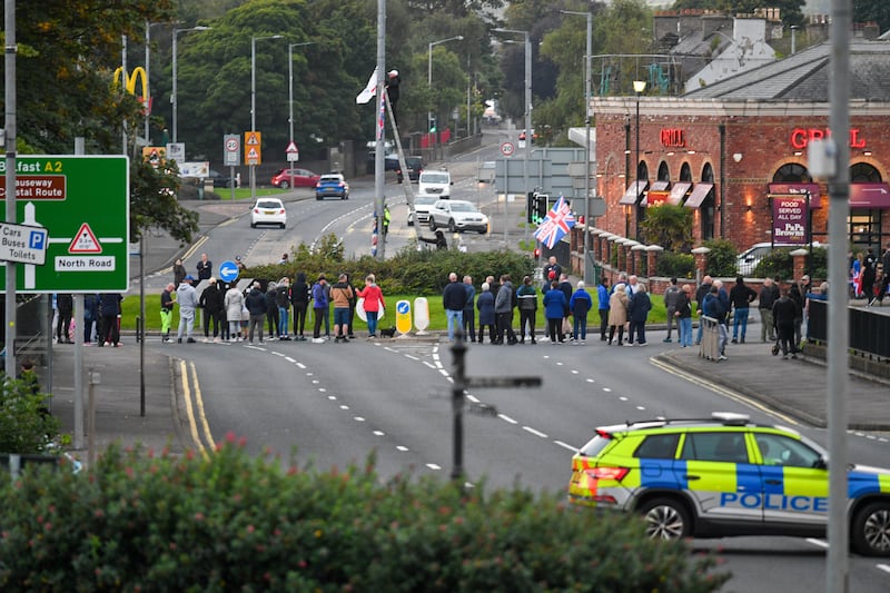 PACEMAKER PRESS BELFAST 18-09-25
Anti Immigration Protest 
Carrickfergus Roundabout 

Local Residents from Carrickfergus take part in a protest against Illegal Immigration. It was part of an action called “Operation Shutdown”.

Police are warning of delays in serval areas taking part in the protest on Thursday Evening. 
 
Photo - Andrew McCarroll/ Pacemaker Press