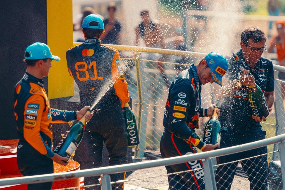 M&C_Formula_1_GP_Monza_Podium_Boby_7