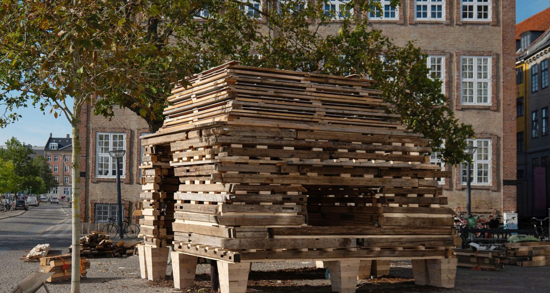 Barn Again Pavilion / THISS Studio