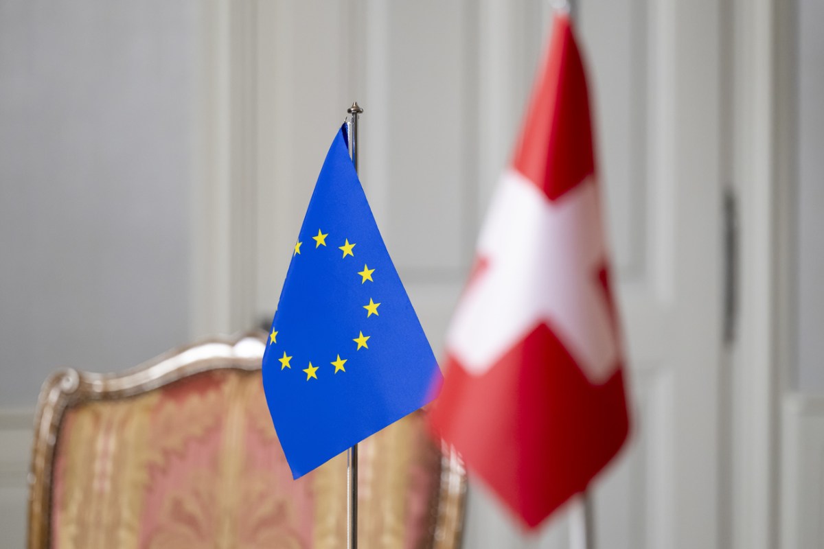 Basel votes for pro-EU clause in constitution