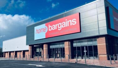 Home Bargains make huge Paisley Christmas hours announcement