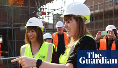 Rachel Reeves declares confidence in Angela Rayner after stamp duty ‘error’ | Angela Rayner