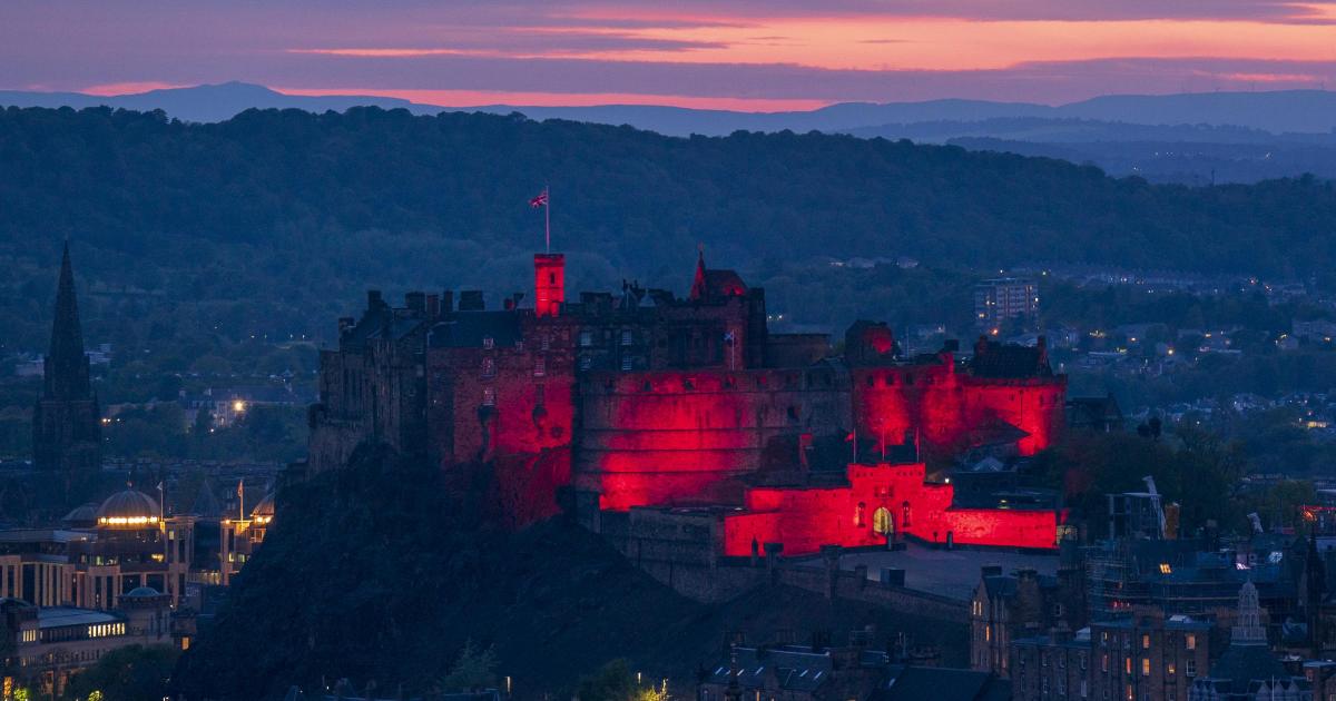 Demand for probe into Edinburgh Castle dinner for HES exec