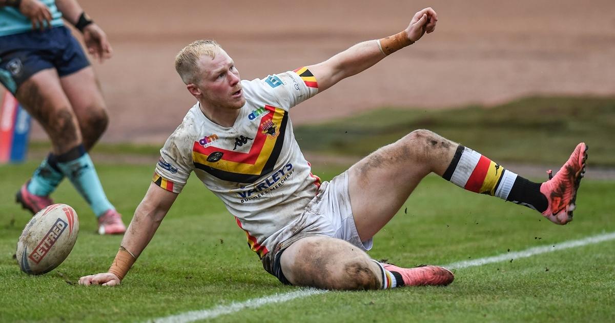 Bradford Bulls leave it late to beat Featherstone Rovers
