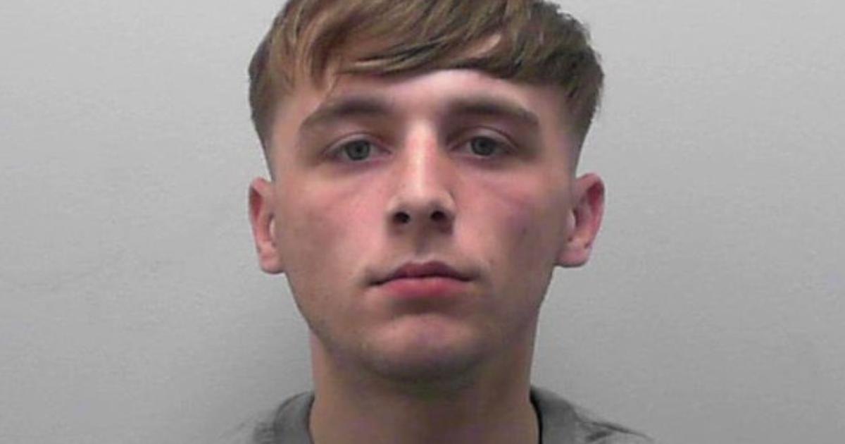 Police hunt wanted Leeds after threats made in Scarborough