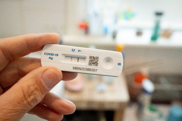 Doctors are warning about the exact order in which symptoms first appear