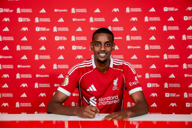 KIRKBY, ENGLAND - SEPTEMBER 01: Alexander Isak signs for Liverpool FC at AXA Training Centre on September 01, 2025 in Kirkby, England. (Photo by Nikki Dyer - LFC/Liverpool FC via Getty Images)