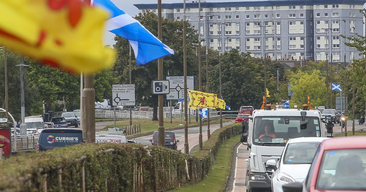 Edinburgh Council urged to remove 'anti-migrant' flags