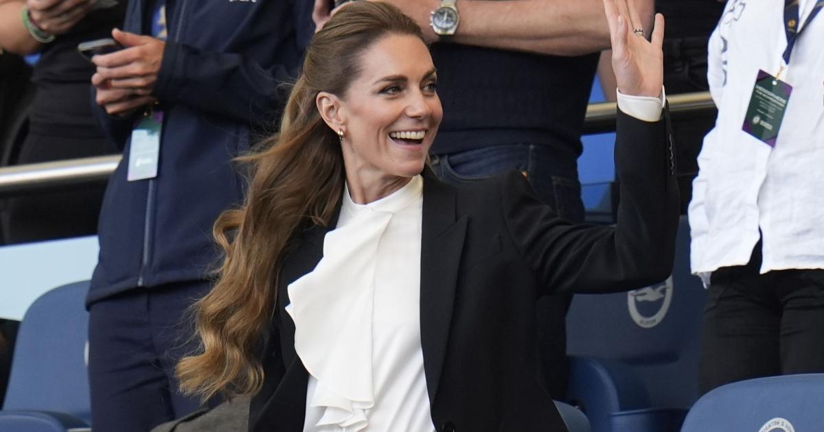 Kate sends good luck message to England for Rugby World Cup final
