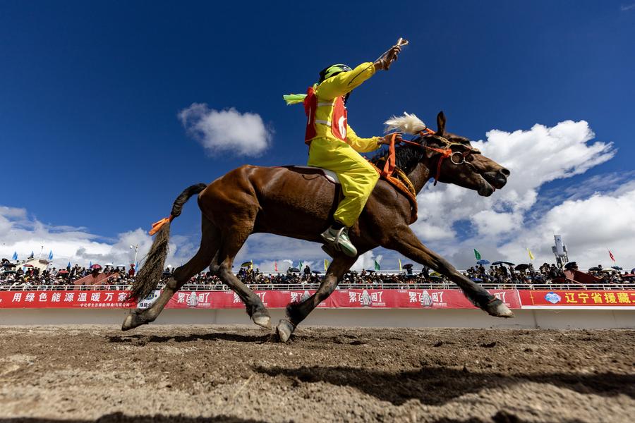 Nagqu holds horse racing festival to boost traditional sports-Xinhua