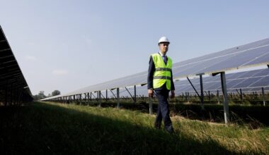 Ed Miliband told clean energy target is distant despite record year