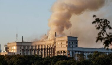Russian attack hits government building in Kyiv