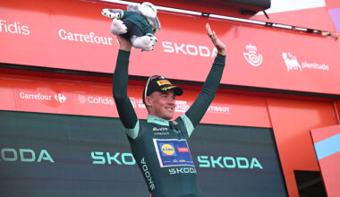 Vuelta a España stage 19 LIVE - Bunch sprint expected on return to flat terrain