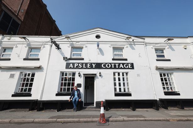 The Apsley Cottage pub in Ardwick 