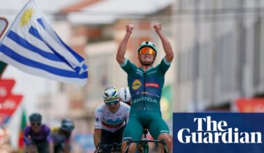 Pedersen sprints to Vuelta stage 15 victory as Vingegaard retains overall lead | Vuelta a España