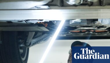 Jaguar Land Rover staff told to stay home after cyber-attack | Jaguar Land Rover
