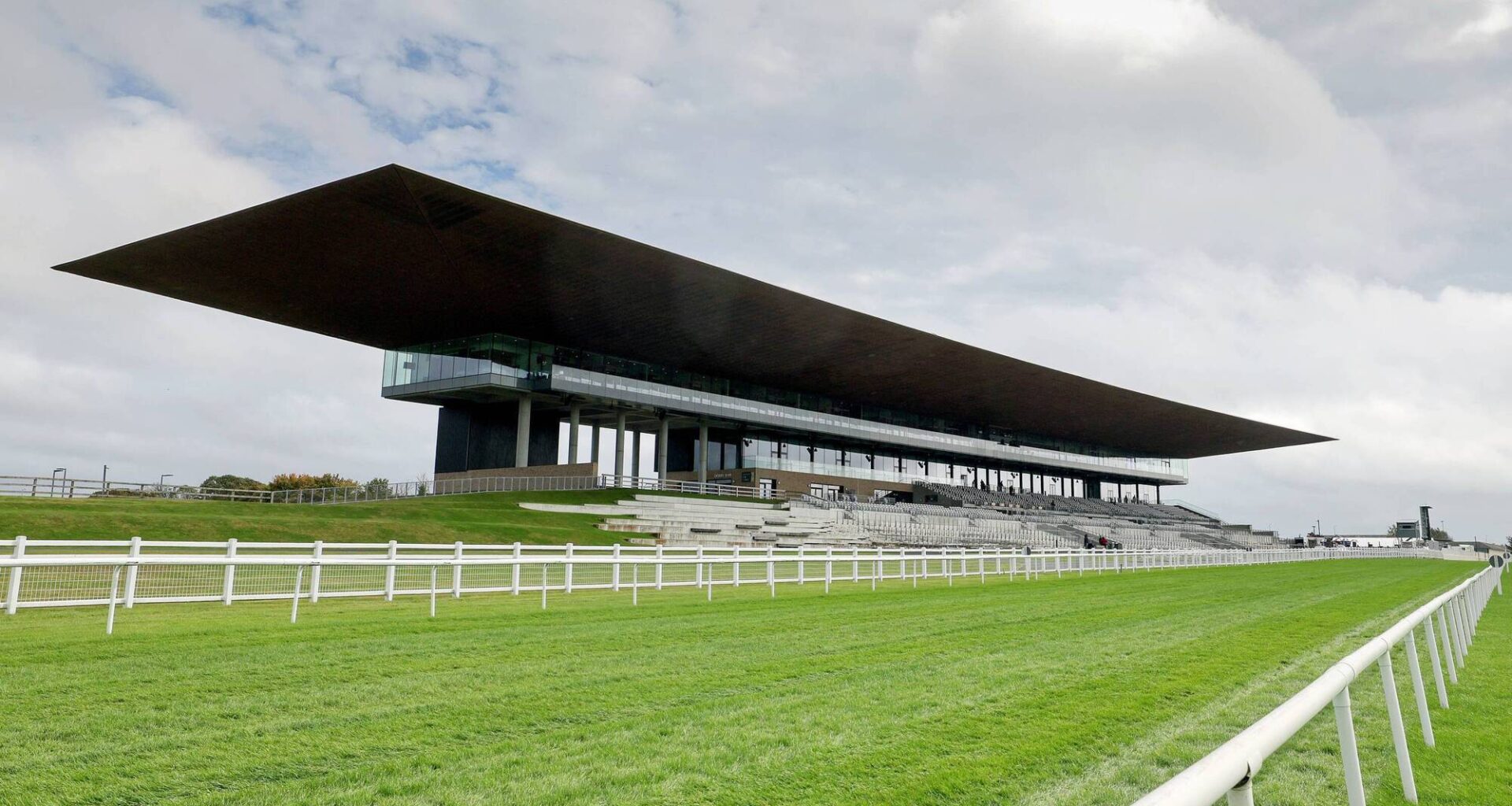 The Curragh Racecourse: Preview and tips for Saturday’s eight-race card - News