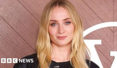Sophie Turner to play Lara Croft in new Tomb Raider series
