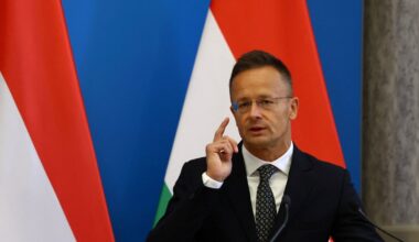 Hungary warns against Ukraine's EU membership