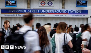 Londoners without Underground service during walkout