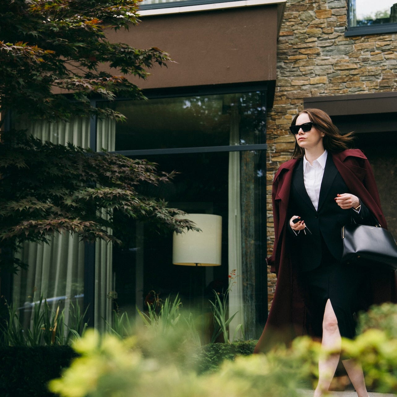 emma stone stars as michelle fuller in director yorgos lanthimos' bugonia, a focus features release.credit: atsushi nishijima/focus features © 2025 all rights reserved.