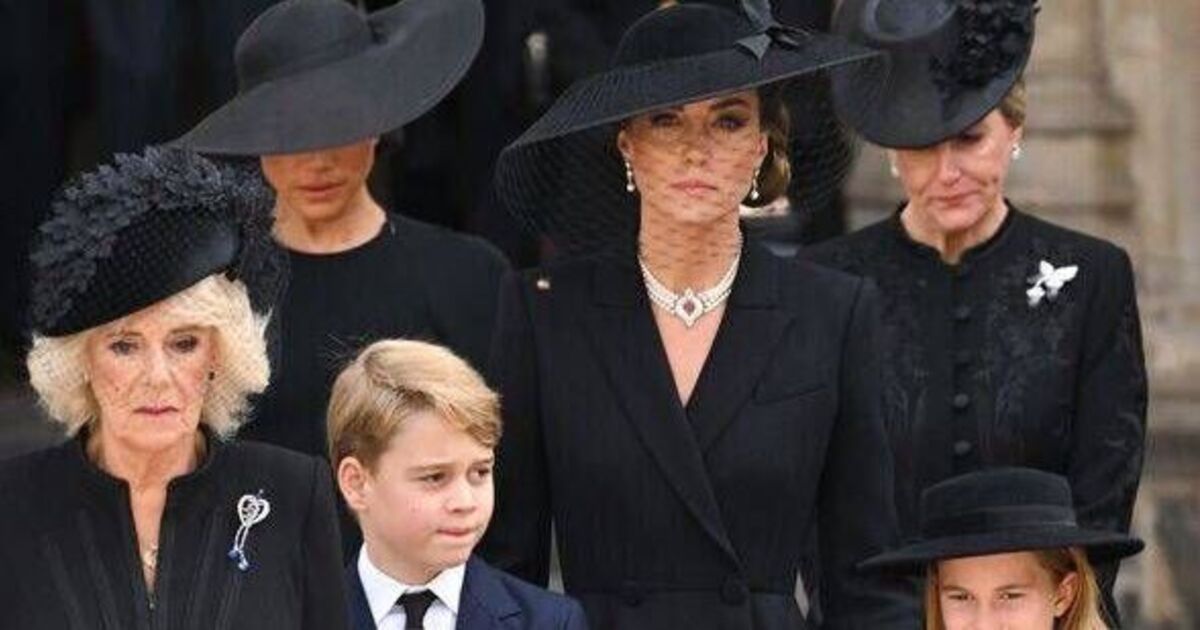 Princess Kate's awkward moment with Meghan at Queen Elizabeth's funeral - Celebrity News - Entertainment