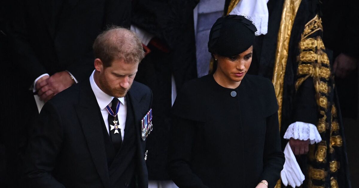 Harry's brutal eight-word remark to King Charles after Queen's death - Celebrity News - Entertainment