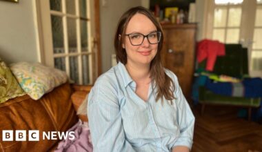 Constipated children being failed by lack of services, say parents