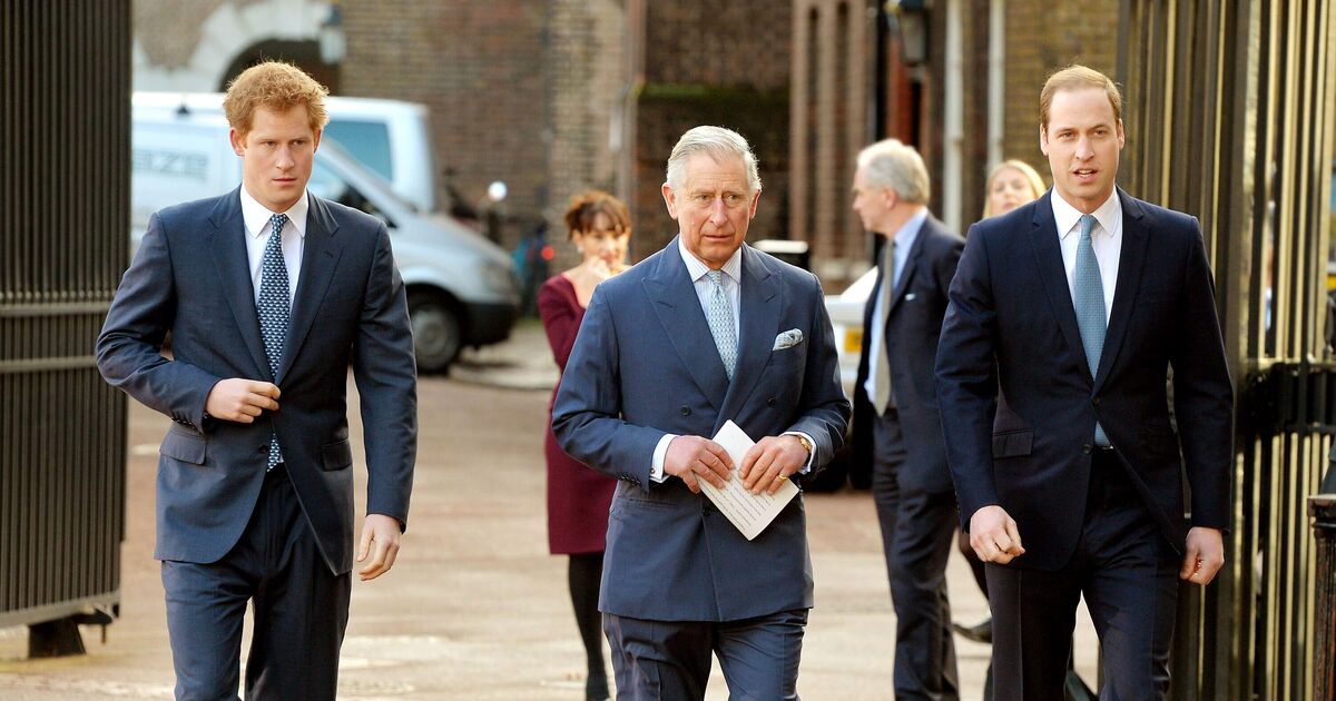 King Charles 'tiring of Prince William' as he looks to Prince Harry - Royals - News