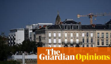The French government is on the brink – and Le Pen is the only winner | Paul Taylor