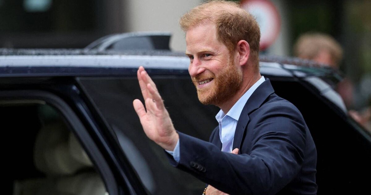 Prince Harry's UK move shows 'how much he wants to be in Royal Family' - Celebrity News - Entertainment