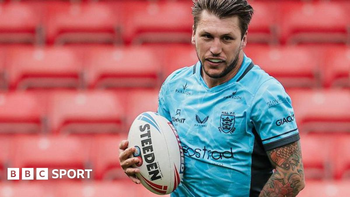 Tom Briscoe in action for Hull FC