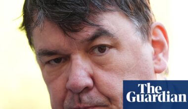 Graham Linehan told police trans teenager taunted him about divorce, trial hears | UK news